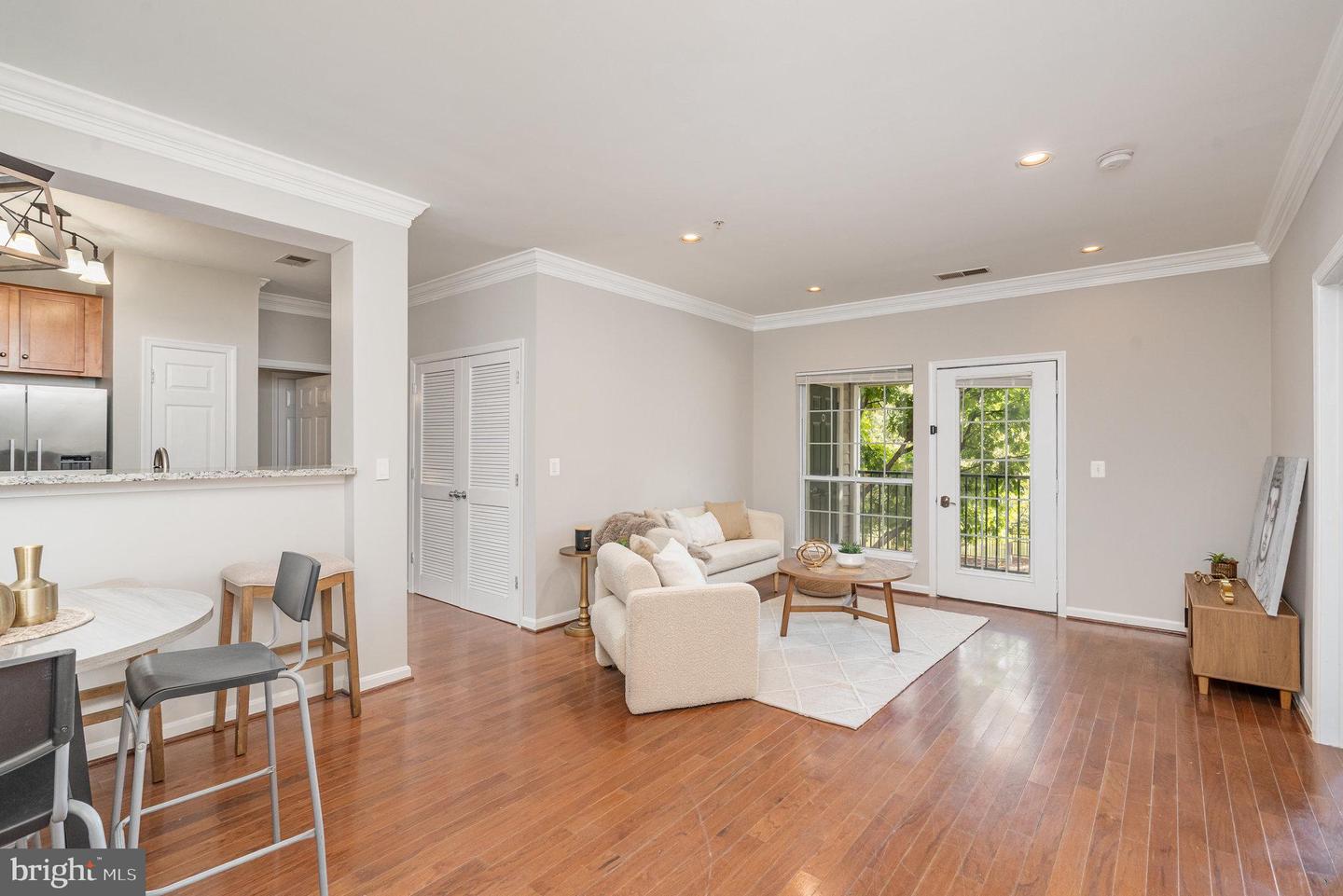 4850 EISENHOWER AVE #203, ALEXANDRIA, Virginia 22304, 2 Bedrooms Bedrooms, ,2 BathroomsBathrooms,Residential,For sale,4850 EISENHOWER AVE #203,VAAX2049894 MLS # VAAX2049894