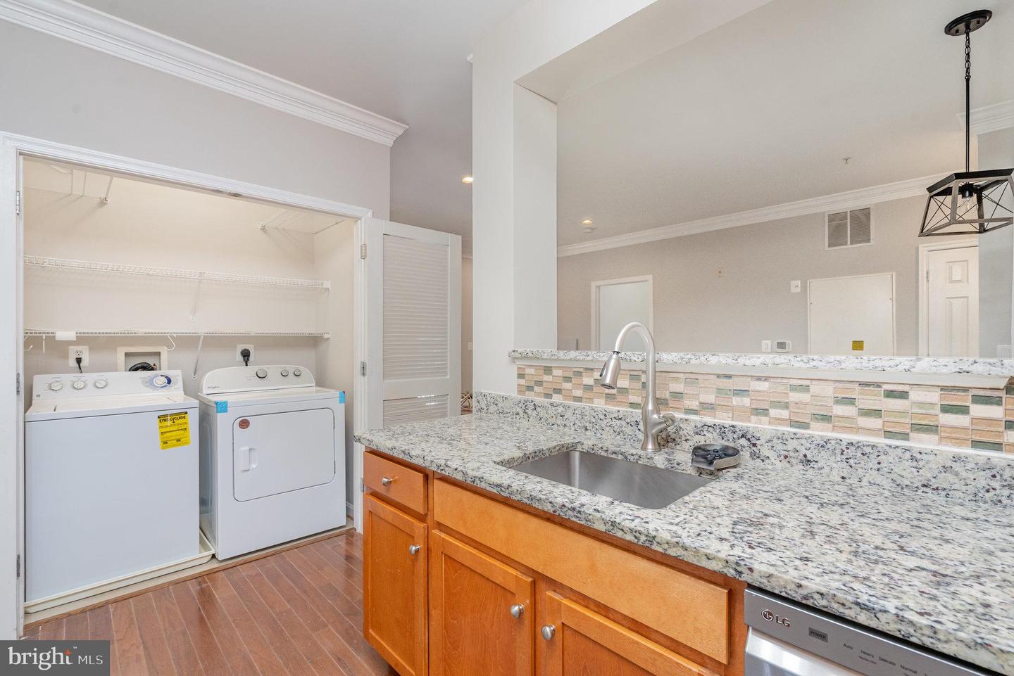 4850 EISENHOWER AVE #203, ALEXANDRIA, Virginia 22304, 2 Bedrooms Bedrooms, ,2 BathroomsBathrooms,Residential,For sale,4850 EISENHOWER AVE #203,VAAX2049894 MLS # VAAX2049894