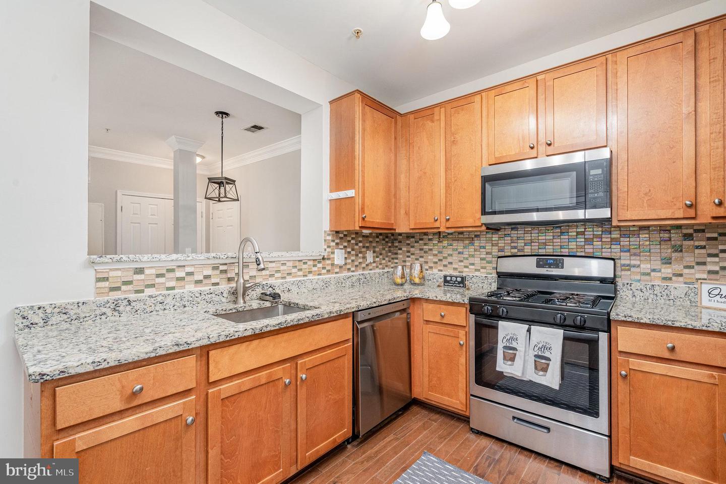 4850 EISENHOWER AVE #203, ALEXANDRIA, Virginia 22304, 2 Bedrooms Bedrooms, ,2 BathroomsBathrooms,Residential,For sale,4850 EISENHOWER AVE #203,VAAX2049894 MLS # VAAX2049894