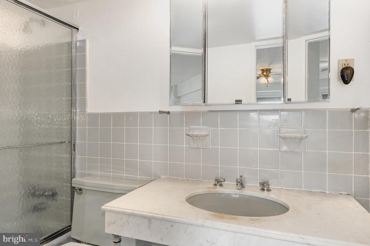 4201 CATHEDRAL AVE NW #323E, WASHINGTON, District Of Columbia 20016, 2 Bedrooms Bedrooms, ,2 BathroomsBathrooms,Residential,For sale,4201 CATHEDRAL AVE NW #323E,DCDC2223054 MLS # DCDC2223054