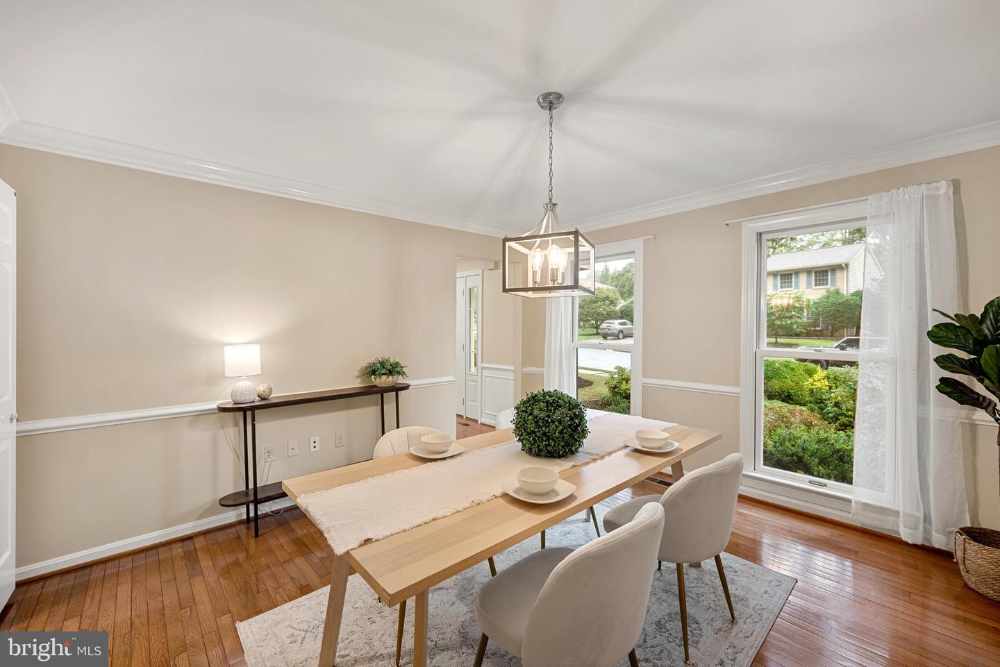 7100 HUNDSFORD LN, SPRINGFIELD, Virginia 22153, 5 Bedrooms Bedrooms, ,3 BathroomsBathrooms,Residential,For sale,7100 HUNDSFORD LN,VAFX2268074 MLS # VAFX2268074