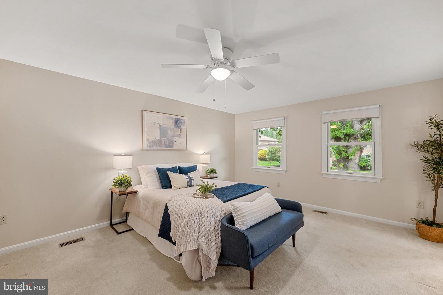 7100 HUNDSFORD LN, SPRINGFIELD, Virginia 22153, 5 Bedrooms Bedrooms, ,3 BathroomsBathrooms,Residential,For sale,7100 HUNDSFORD LN,VAFX2268074 MLS # VAFX2268074