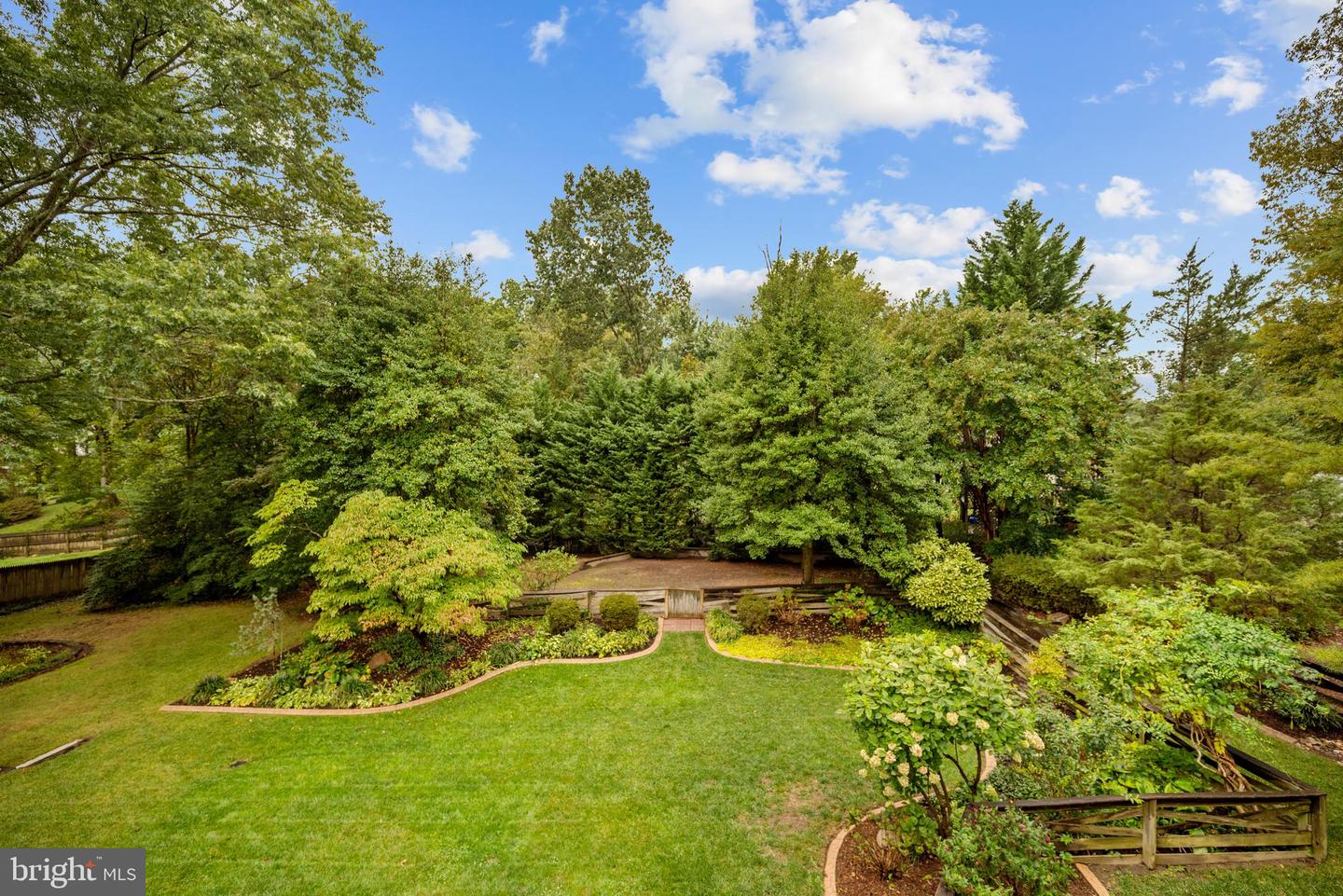 7100 HUNDSFORD LN, SPRINGFIELD, Virginia 22153, 5 Bedrooms Bedrooms, ,3 BathroomsBathrooms,Residential,For sale,7100 HUNDSFORD LN,VAFX2268074 MLS # VAFX2268074