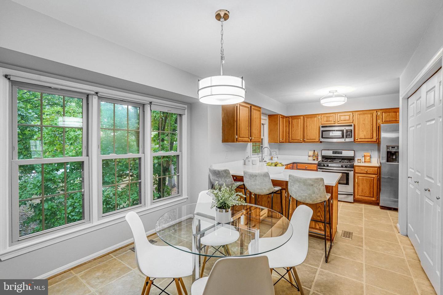 7825 BUTTERFIELD LN, ANNANDALE, Virginia 22003, 4 Bedrooms Bedrooms, 13 Rooms Rooms,3 BathroomsBathrooms,Residential,For sale,7825 BUTTERFIELD LN,VAFX2268104 MLS # VAFX2268104