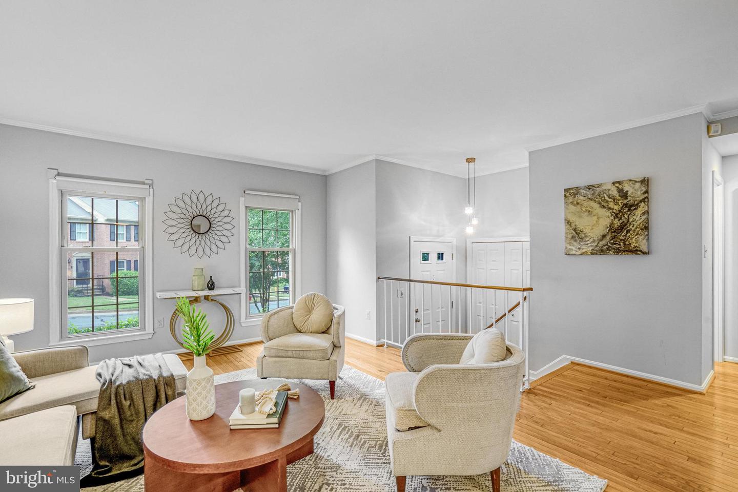 7825 BUTTERFIELD LN, ANNANDALE, Virginia 22003, 4 Bedrooms Bedrooms, 13 Rooms Rooms,3 BathroomsBathrooms,Residential,For sale,7825 BUTTERFIELD LN,VAFX2268104 MLS # VAFX2268104