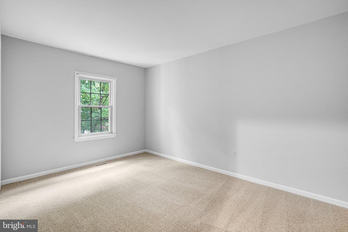 7825 BUTTERFIELD LN, ANNANDALE, Virginia 22003, 4 Bedrooms Bedrooms, 13 Rooms Rooms,3 BathroomsBathrooms,Residential,For sale,7825 BUTTERFIELD LN,VAFX2268104 MLS # VAFX2268104