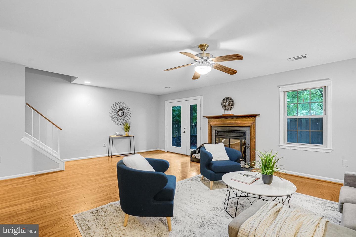 7825 BUTTERFIELD LN, ANNANDALE, Virginia 22003, 4 Bedrooms Bedrooms, 13 Rooms Rooms,3 BathroomsBathrooms,Residential,For sale,7825 BUTTERFIELD LN,VAFX2268104 MLS # VAFX2268104