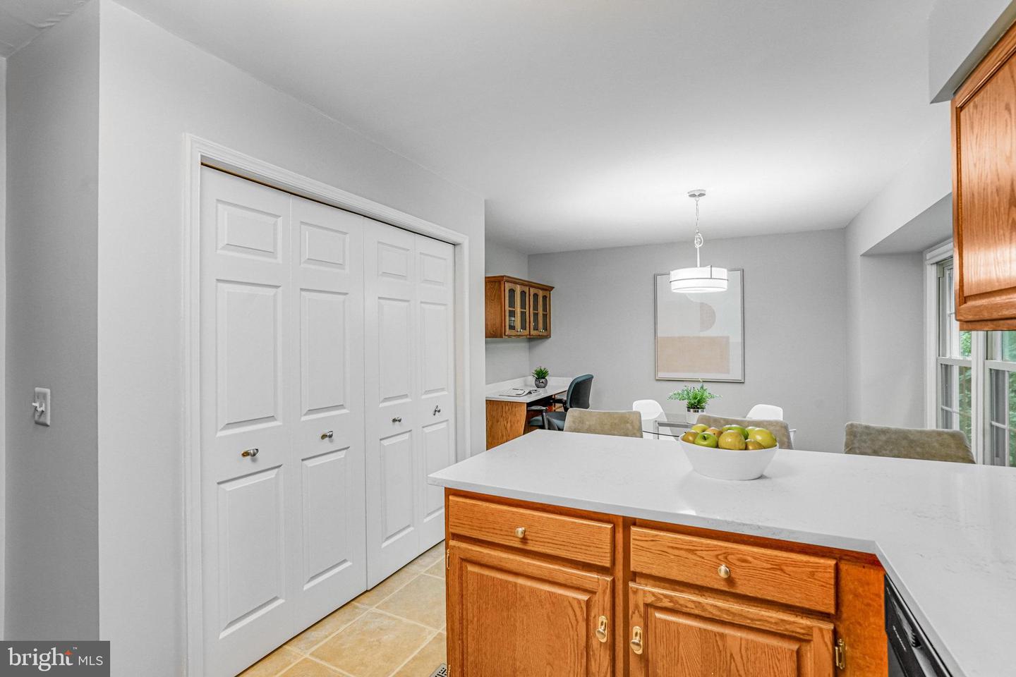 7825 BUTTERFIELD LN, ANNANDALE, Virginia 22003, 4 Bedrooms Bedrooms, 13 Rooms Rooms,3 BathroomsBathrooms,Residential,For sale,7825 BUTTERFIELD LN,VAFX2268104 MLS # VAFX2268104