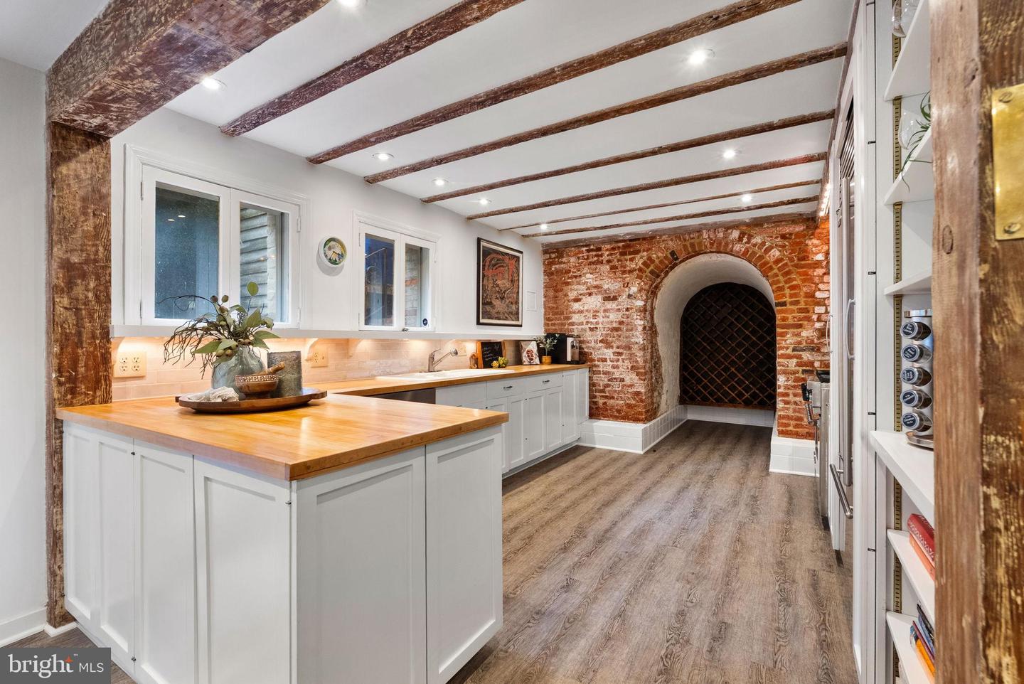 430 S LEE ST S, ALEXANDRIA, Virginia 22314, 4 Bedrooms Bedrooms, ,3 BathroomsBathrooms,Residential,For sale,430 S LEE ST S,VAAX2049902 MLS # VAAX2049902