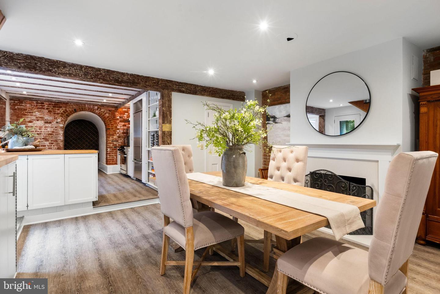 430 S LEE ST S, ALEXANDRIA, Virginia 22314, 4 Bedrooms Bedrooms, ,3 BathroomsBathrooms,Residential,For sale,430 S LEE ST S,VAAX2049902 MLS # VAAX2049902