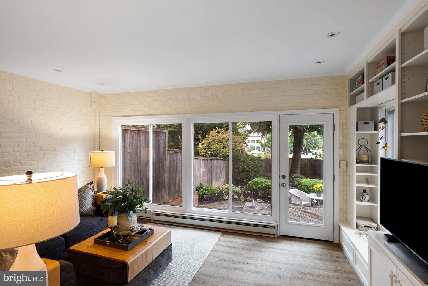 430 S LEE ST S, ALEXANDRIA, Virginia 22314, 4 Bedrooms Bedrooms, ,3 BathroomsBathrooms,Residential,For sale,430 S LEE ST S,VAAX2049902 MLS # VAAX2049902