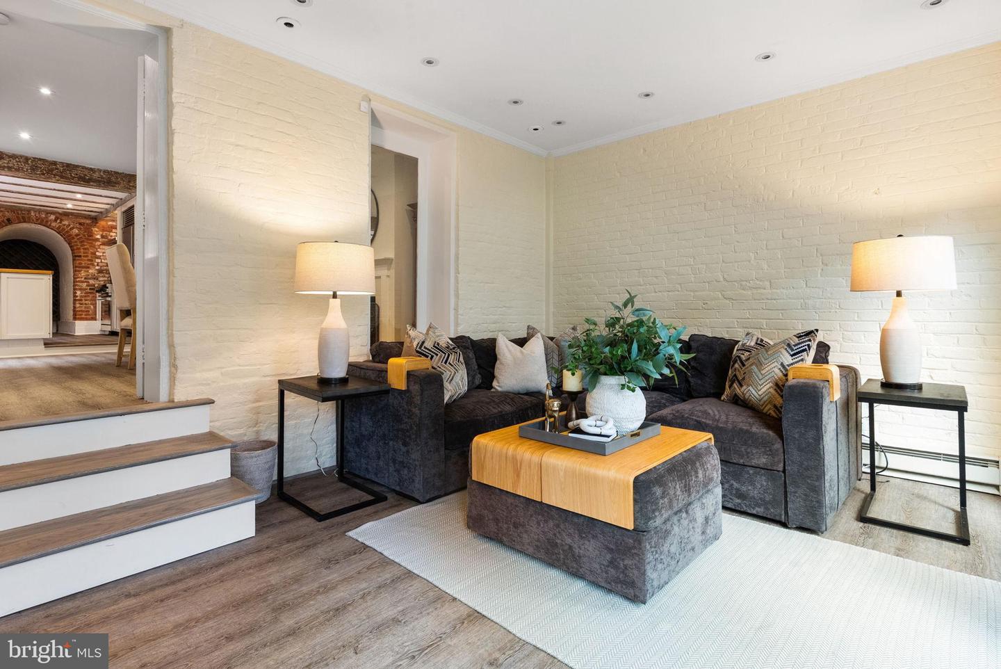 430 S LEE ST S, ALEXANDRIA, Virginia 22314, 4 Bedrooms Bedrooms, ,3 BathroomsBathrooms,Residential,For sale,430 S LEE ST S,VAAX2049902 MLS # VAAX2049902