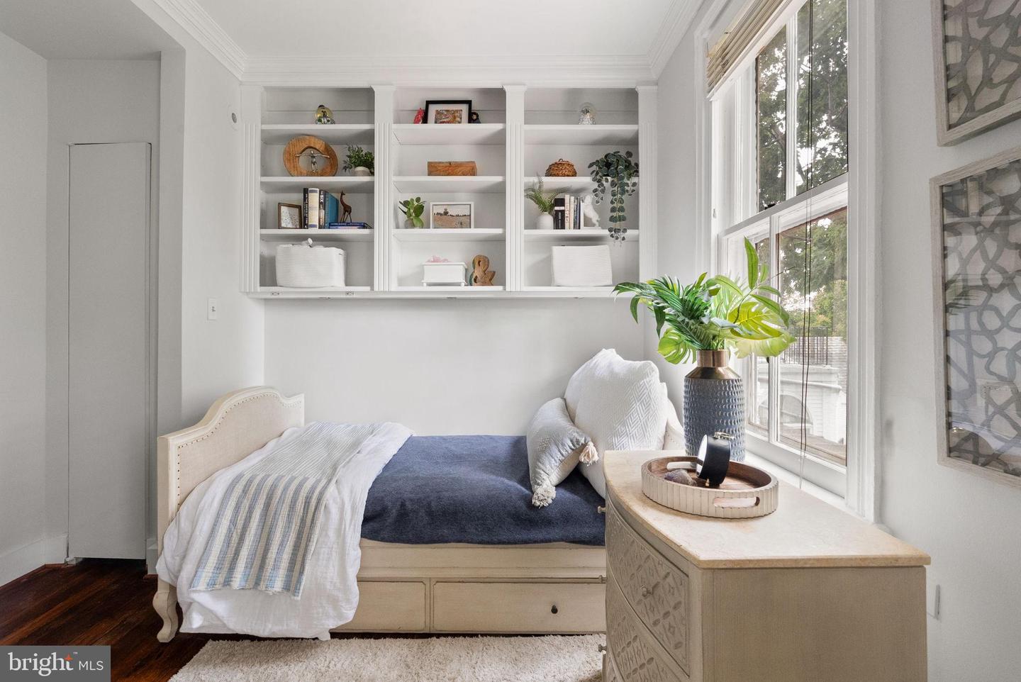 430 S LEE ST S, ALEXANDRIA, Virginia 22314, 4 Bedrooms Bedrooms, ,3 BathroomsBathrooms,Residential,For sale,430 S LEE ST S,VAAX2049902 MLS # VAAX2049902