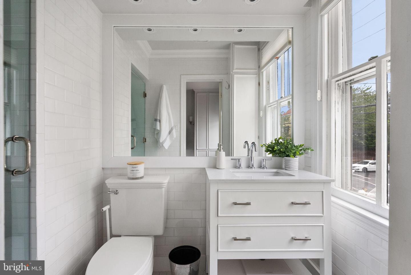 430 S LEE ST S, ALEXANDRIA, Virginia 22314, 4 Bedrooms Bedrooms, ,3 BathroomsBathrooms,Residential,For sale,430 S LEE ST S,VAAX2049902 MLS # VAAX2049902