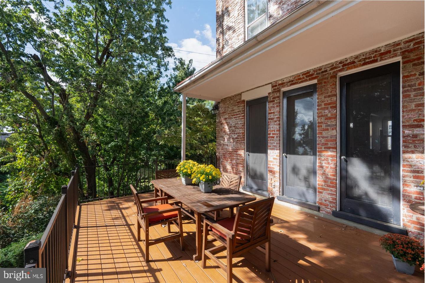 430 S LEE ST S, ALEXANDRIA, Virginia 22314, 4 Bedrooms Bedrooms, ,3 BathroomsBathrooms,Residential,For sale,430 S LEE ST S,VAAX2049902 MLS # VAAX2049902