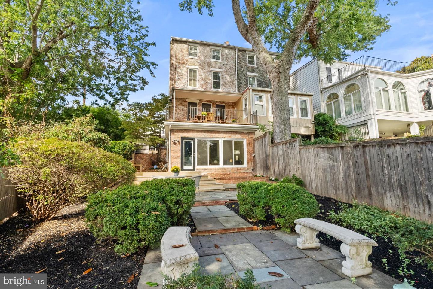 430 S LEE ST S, ALEXANDRIA, Virginia 22314, 4 Bedrooms Bedrooms, ,3 BathroomsBathrooms,Residential,For sale,430 S LEE ST S,VAAX2049902 MLS # VAAX2049902