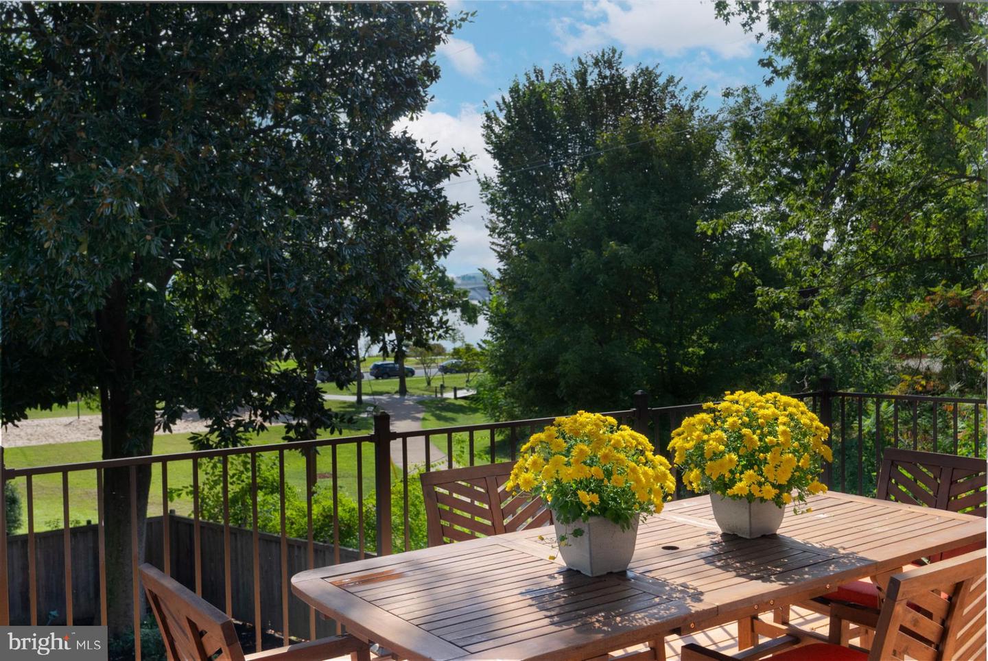 430 S LEE ST S, ALEXANDRIA, Virginia 22314, 4 Bedrooms Bedrooms, ,3 BathroomsBathrooms,Residential,For sale,430 S LEE ST S,VAAX2049902 MLS # VAAX2049902