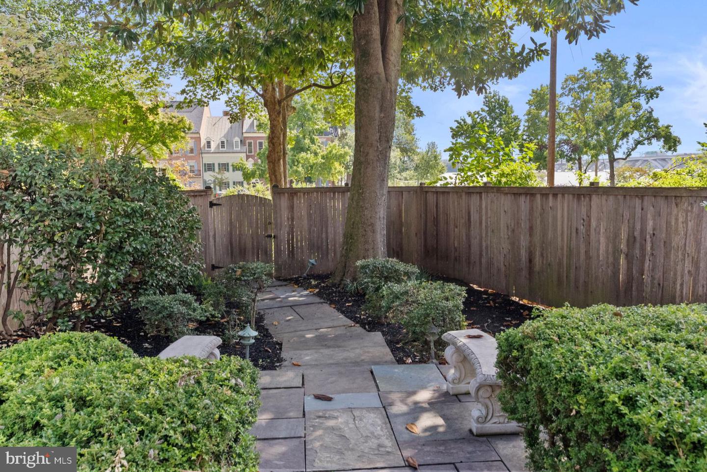 430 S LEE ST S, ALEXANDRIA, Virginia 22314, 4 Bedrooms Bedrooms, ,3 BathroomsBathrooms,Residential,For sale,430 S LEE ST S,VAAX2049902 MLS # VAAX2049902