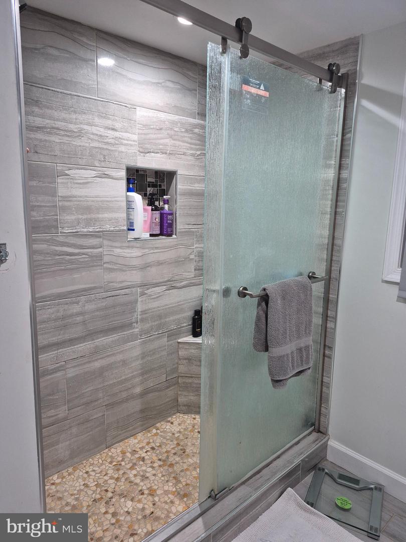 7952 HAMMOND ST, ALEXANDRIA, Virginia 22309, 3 Bedrooms Bedrooms, ,2 BathroomsBathrooms,Residential,For sale,7952 HAMMOND ST,VAFX2268210 MLS # VAFX2268210