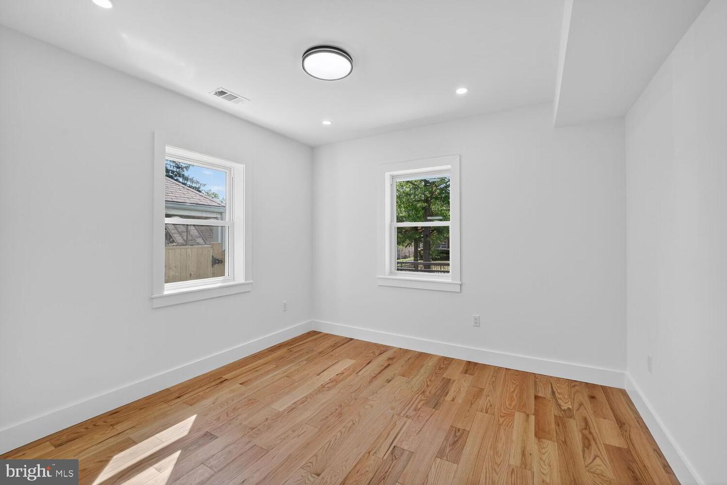 1516 EVARTS ST NE, WASHINGTON, District Of Columbia 20018, 5 Bedrooms Bedrooms, ,3 BathroomsBathrooms,Residential,For sale,1516 EVARTS ST NE,DCDC2223174 MLS # DCDC2223174 1516 EVARTS ST NE, WASHINGTON, District Of Columbia 20018, 5 Bedrooms Bedrooms, ,3 BathroomsBathrooms,Residential,For sale,1516 EVARTS ST NE,DCDC2223174 MLS # DCDC2223174