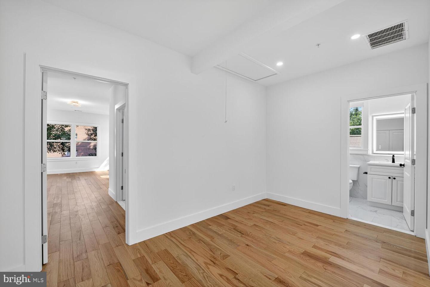 1516 EVARTS ST NE, WASHINGTON, District Of Columbia 20018, 5 Bedrooms Bedrooms, ,3 BathroomsBathrooms,Residential,For sale,1516 EVARTS ST NE,DCDC2223174 MLS # DCDC2223174 1516 EVARTS ST NE, WASHINGTON, District Of Columbia 20018, 5 Bedrooms Bedrooms, ,3 BathroomsBathrooms,Residential,For sale,1516 EVARTS ST NE,DCDC2223174 MLS # DCDC2223174