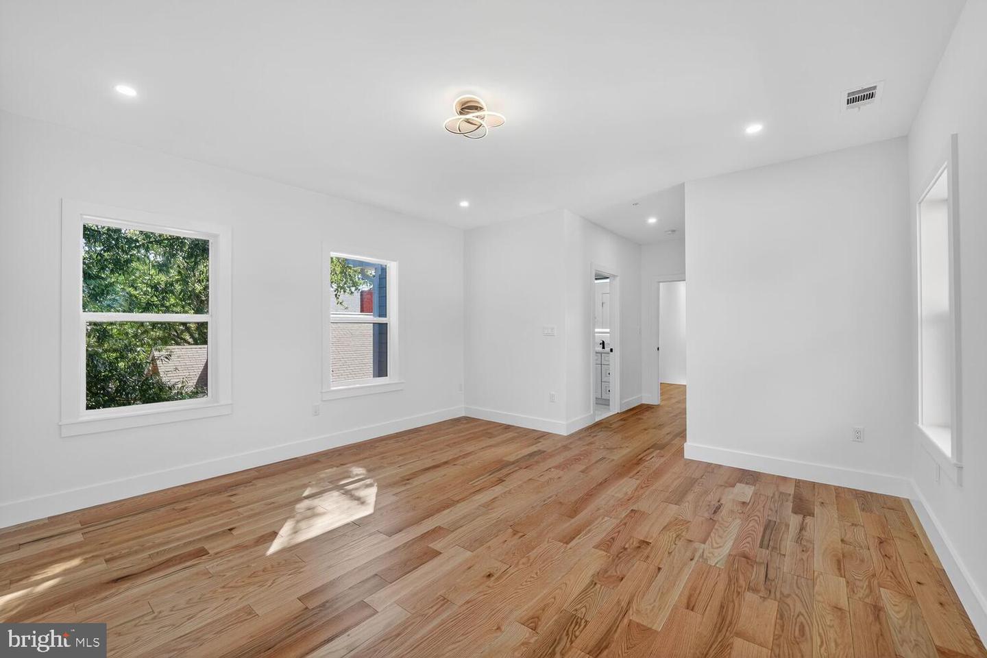 1516 EVARTS ST NE, WASHINGTON, District Of Columbia 20018, 5 Bedrooms Bedrooms, ,3 BathroomsBathrooms,Residential,For sale,1516 EVARTS ST NE,DCDC2223174 MLS # DCDC2223174 1516 EVARTS ST NE, WASHINGTON, District Of Columbia 20018, 5 Bedrooms Bedrooms, ,3 BathroomsBathrooms,Residential,For sale,1516 EVARTS ST NE,DCDC2223174 MLS # DCDC2223174