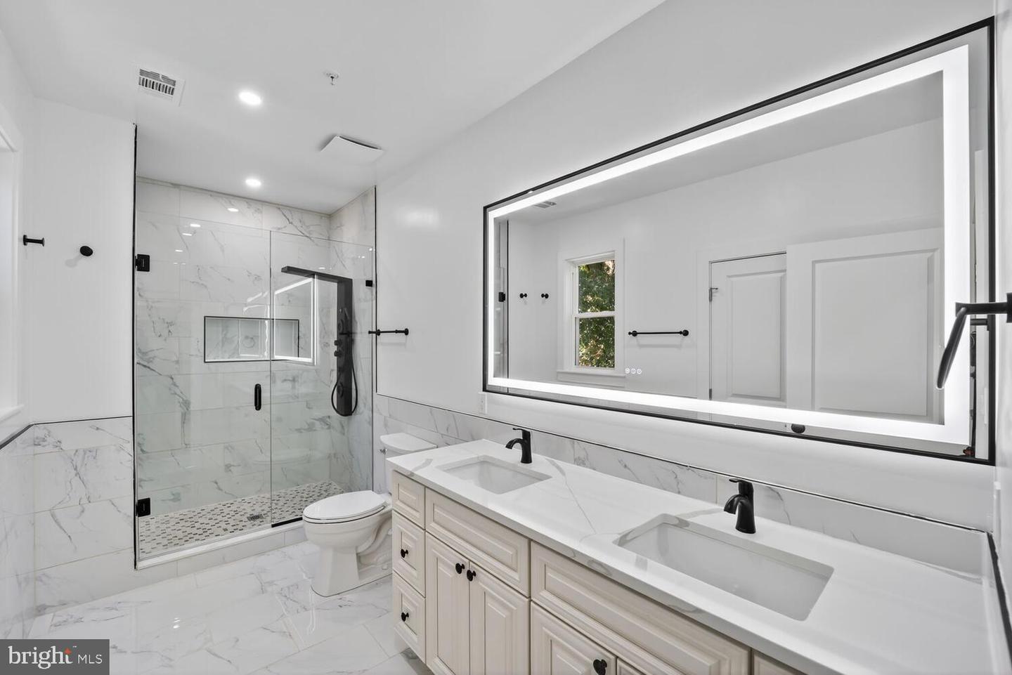 1516 EVARTS ST NE, WASHINGTON, District Of Columbia 20018, 5 Bedrooms Bedrooms, ,3 BathroomsBathrooms,Residential,For sale,1516 EVARTS ST NE,DCDC2223174 MLS # DCDC2223174 1516 EVARTS ST NE, WASHINGTON, District Of Columbia 20018, 5 Bedrooms Bedrooms, ,3 BathroomsBathrooms,Residential,For sale,1516 EVARTS ST NE,DCDC2223174 MLS # DCDC2223174