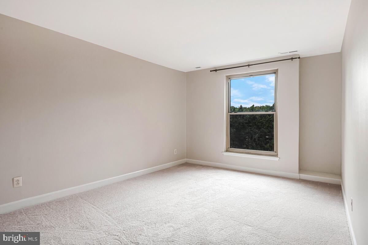 8300 TOBIN RD #34, ANNANDALE, Virginia 22003, 2 Bedrooms Bedrooms, ,1 BathroomBathrooms,Residential,For sale,8300 TOBIN RD #34,VAFX2268212 MLS # VAFX2268212