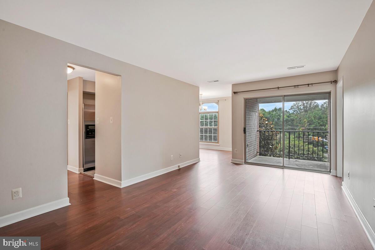 8300 TOBIN RD #34, ANNANDALE, Virginia 22003, 2 Bedrooms Bedrooms, ,1 BathroomBathrooms,Residential,For sale,8300 TOBIN RD #34,VAFX2268212 MLS # VAFX2268212