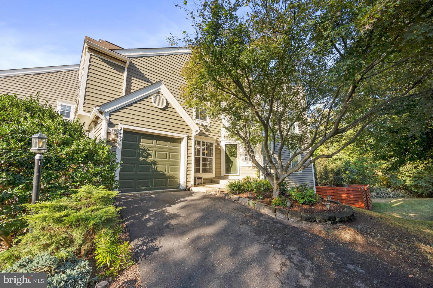 21113 CROCUS TER, ASHBURN, Virginia 20147, 2 Bedrooms Bedrooms, ,3 BathroomsBathrooms,Residential,For sale,21113 CROCUS TER,VALO2107186 MLS # VALO2107186