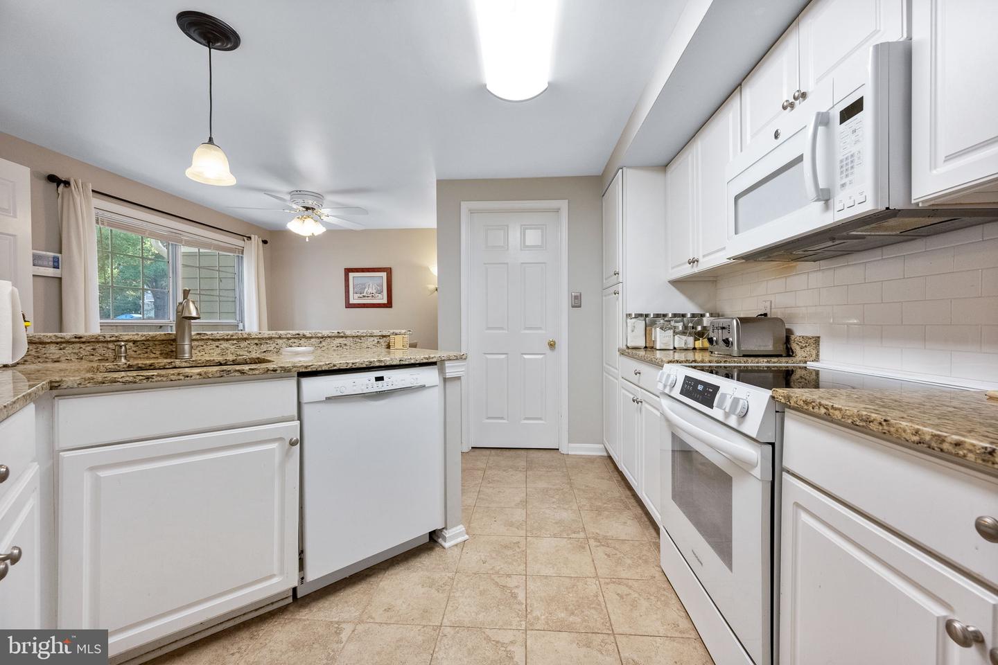 21113 CROCUS TER, ASHBURN, Virginia 20147, 2 Bedrooms Bedrooms, ,3 BathroomsBathrooms,Residential,For sale,21113 CROCUS TER,VALO2107186 MLS # VALO2107186