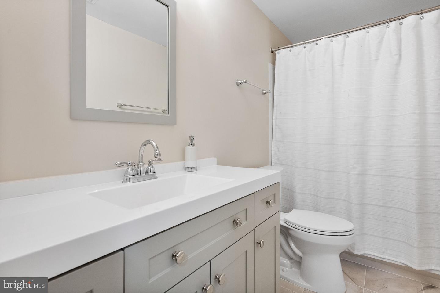 21113 CROCUS TER, ASHBURN, Virginia 20147, 2 Bedrooms Bedrooms, ,3 BathroomsBathrooms,Residential,For sale,21113 CROCUS TER,VALO2107186 MLS # VALO2107186