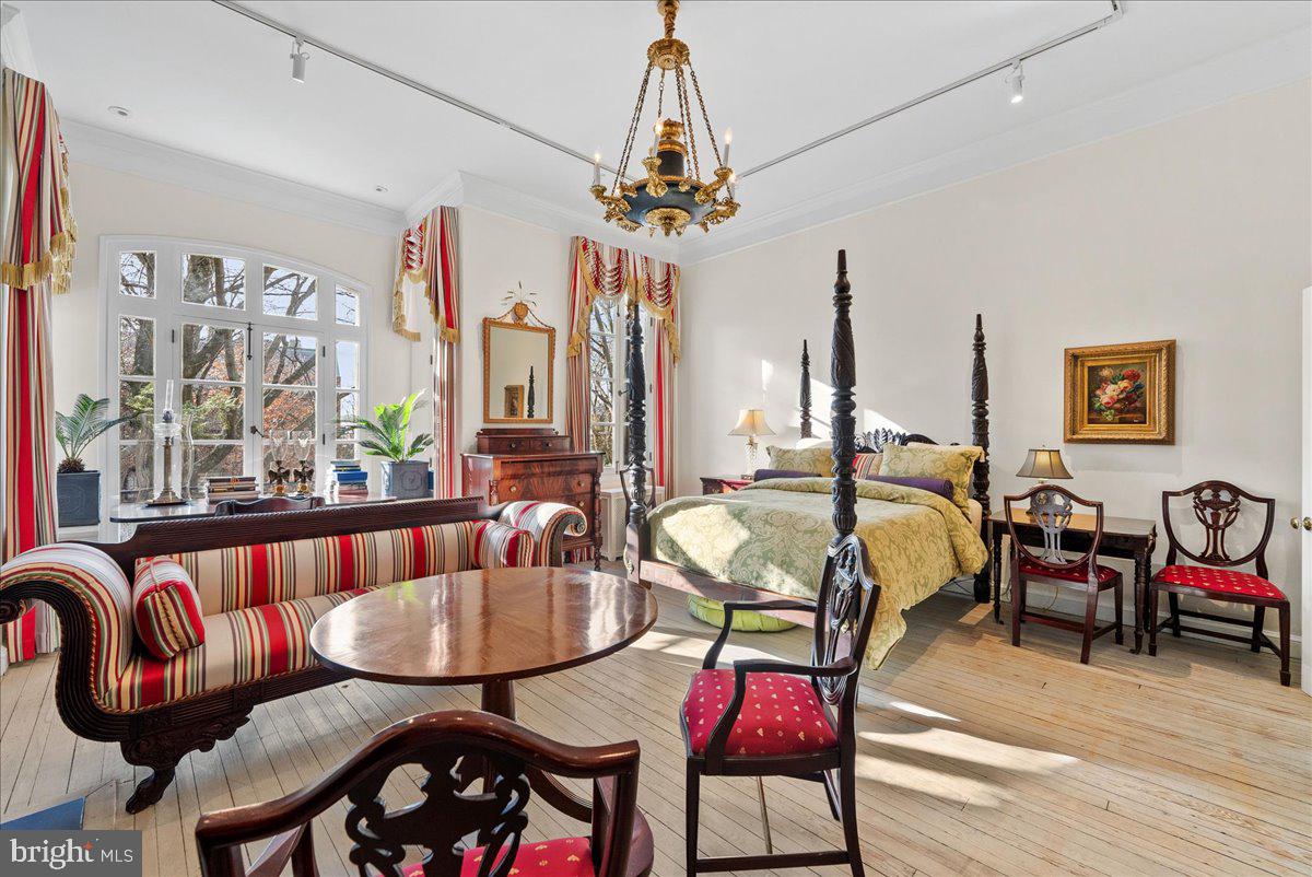 2815 Q ST NW, WASHINGTON, District Of Columbia 20007, 3 Bedrooms Bedrooms, ,3 BathroomsBathrooms,Residential,For sale,2815 Q ST NW,DCDC2223244 MLS # DCDC2223244