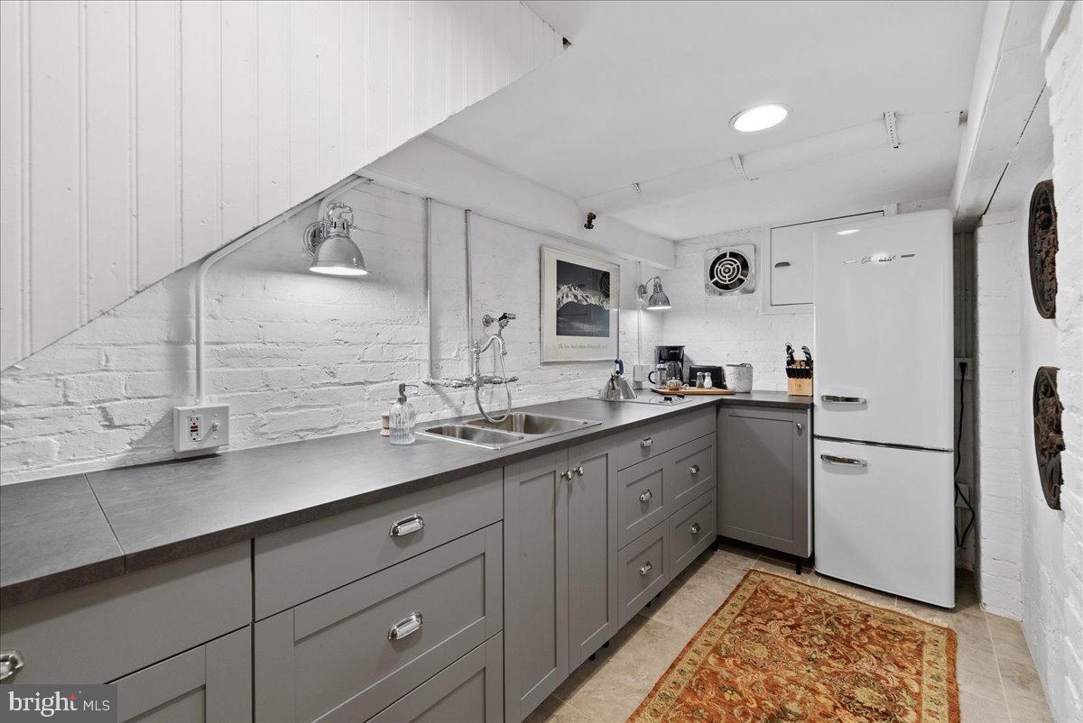2815 Q ST NW, WASHINGTON, District Of Columbia 20007, 3 Bedrooms Bedrooms, ,3 BathroomsBathrooms,Residential,For sale,2815 Q ST NW,DCDC2223244 MLS # DCDC2223244