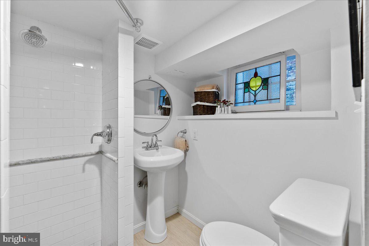 2815 Q ST NW, WASHINGTON, District Of Columbia 20007, 3 Bedrooms Bedrooms, ,3 BathroomsBathrooms,Residential,For sale,2815 Q ST NW,DCDC2223244 MLS # DCDC2223244