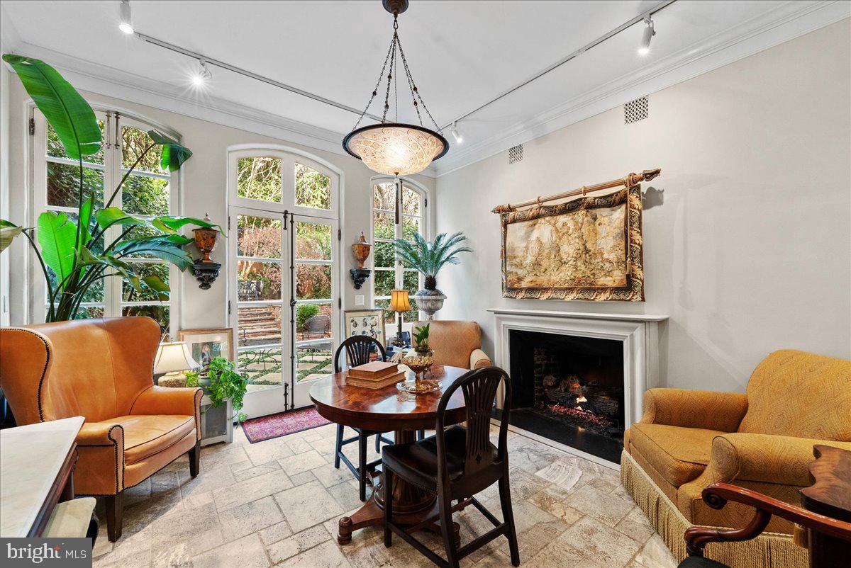 2815 Q ST NW, WASHINGTON, District Of Columbia 20007, 3 Bedrooms Bedrooms, ,3 BathroomsBathrooms,Residential,For sale,2815 Q ST NW,DCDC2223244 MLS # DCDC2223244