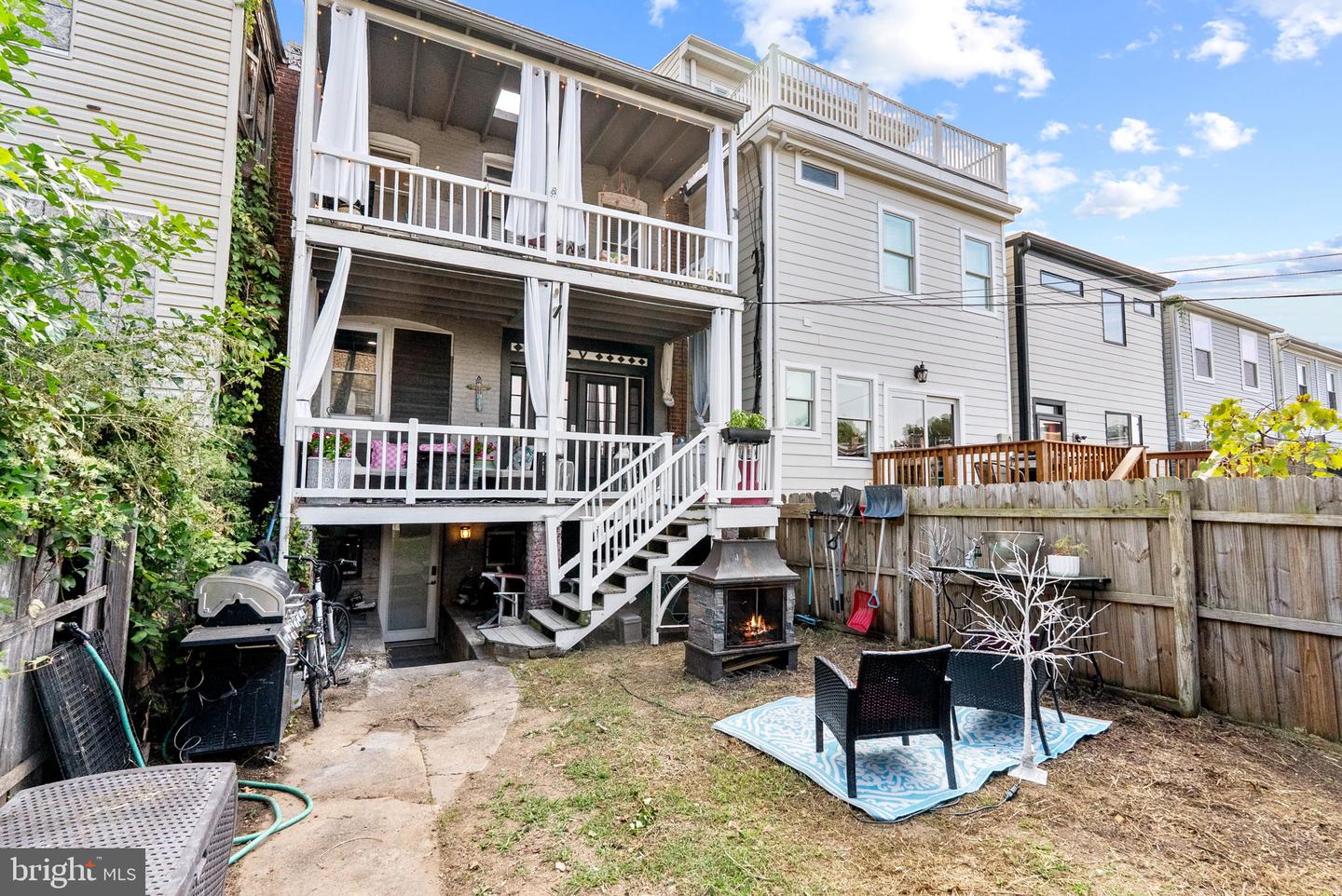 939 15TH ST SE, WASHINGTON, District Of Columbia 20003, 3 Bedrooms Bedrooms, ,1 BathroomBathrooms,Residential,For sale,939 15TH ST SE,DCDC2223252 MLS # DCDC2223252