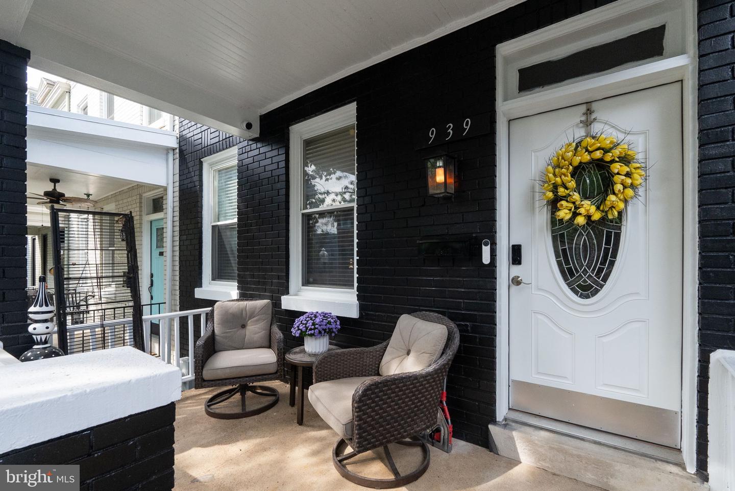 939 15TH ST SE, WASHINGTON, District Of Columbia 20003, 3 Bedrooms Bedrooms, ,1 BathroomBathrooms,Residential,For sale,939 15TH ST SE,DCDC2223252 MLS # DCDC2223252