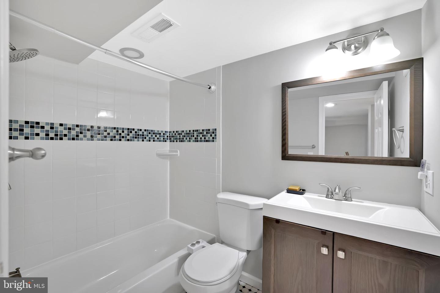 1719 LYMAN PL NE, WASHINGTON, District Of Columbia 20002, 3 Bedrooms Bedrooms, ,2 BathroomsBathrooms,Residential,For sale,1719 LYMAN PL NE,DCDC2223270 MLS # DCDC2223270