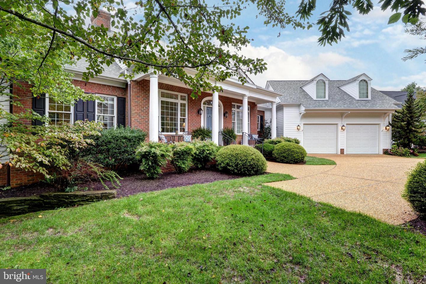 137 WESTBURY, WILLIAMSBURG, Virginia 23188, 4 Bedrooms Bedrooms, ,4 BathroomsBathrooms,Residential,For sale,137 WESTBURY,VAJC2000528 MLS # VAJC2000528