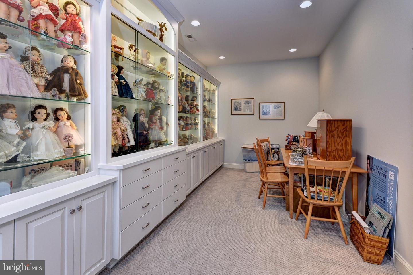 137 WESTBURY, WILLIAMSBURG, Virginia 23188, 4 Bedrooms Bedrooms, ,4 BathroomsBathrooms,Residential,For sale,137 WESTBURY,VAJC2000528 MLS # VAJC2000528