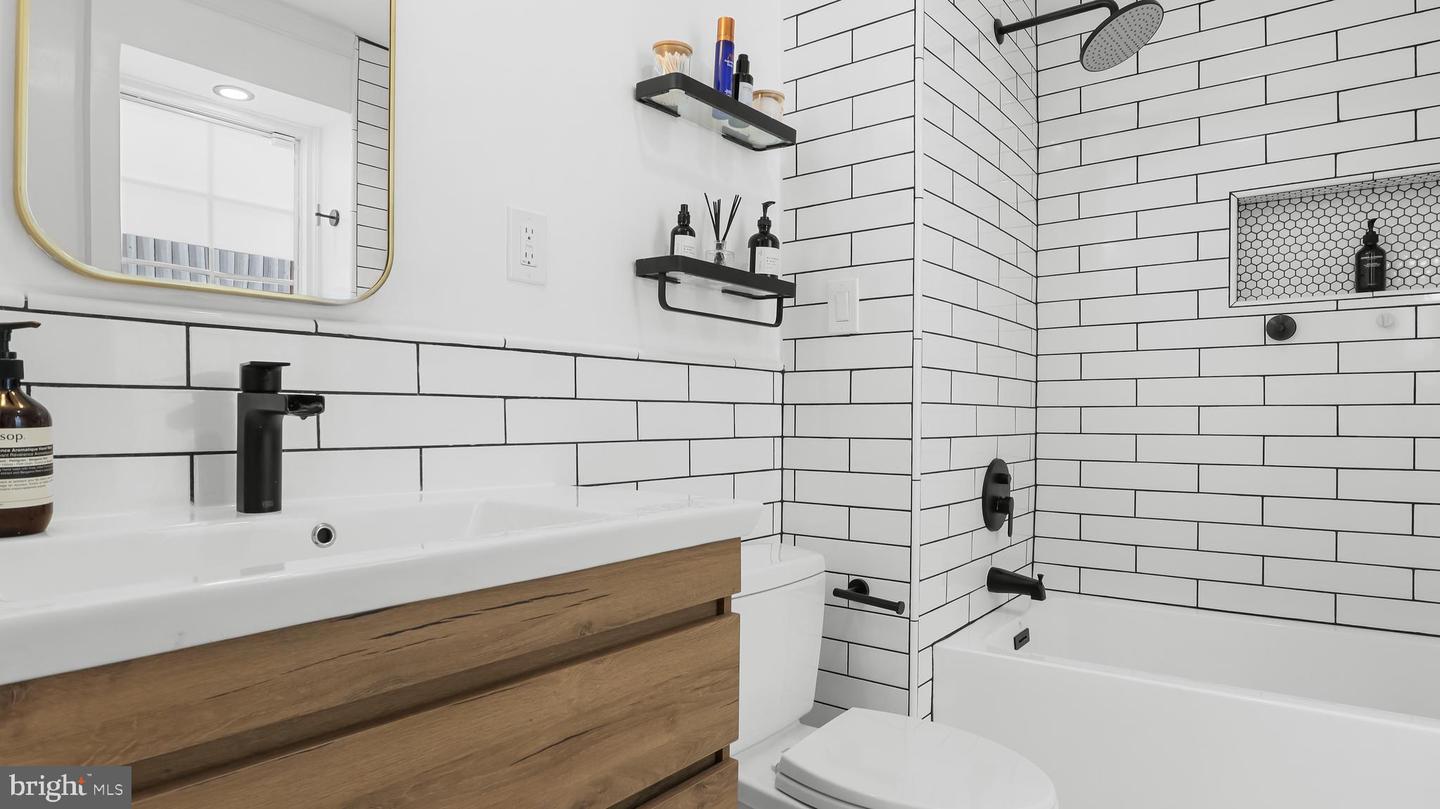 1656 32ND ST NW, WASHINGTON, District Of Columbia 20007, 2 Bedrooms Bedrooms, ,1 BathroomBathrooms,Residential,For sale,1656 32ND ST NW,DCDC2223302 MLS # DCDC2223302 1656 32ND ST NW, WASHINGTON, District Of Columbia 20007, 2 Bedrooms Bedrooms, ,1 BathroomBathrooms,Residential,For sale,1656 32ND ST NW,DCDC2223302 MLS # DCDC2223302