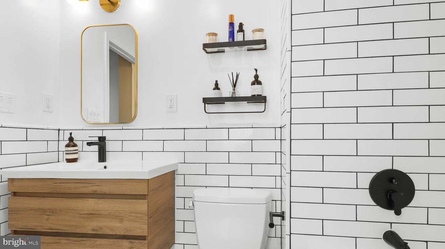 1656 32ND ST NW, WASHINGTON, District Of Columbia 20007, 2 Bedrooms Bedrooms, ,1 BathroomBathrooms,Residential,For sale,1656 32ND ST NW,DCDC2223302 MLS # DCDC2223302 1656 32ND ST NW, WASHINGTON, District Of Columbia 20007, 2 Bedrooms Bedrooms, ,1 BathroomBathrooms,Residential,For sale,1656 32ND ST NW,DCDC2223302 MLS # DCDC2223302