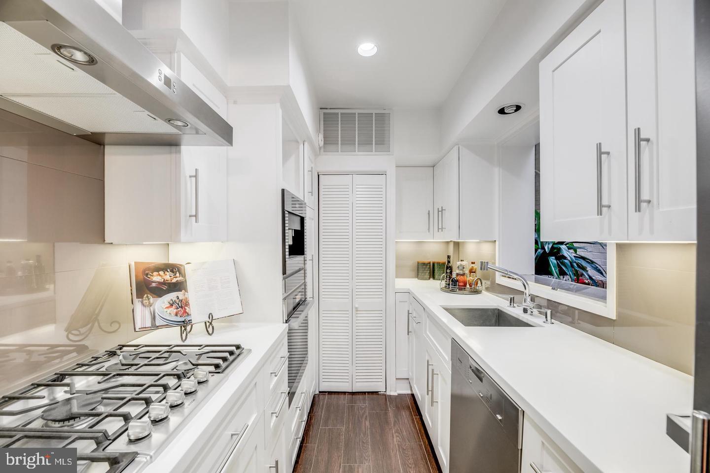 1656 32ND ST NW, WASHINGTON, District Of Columbia 20007, 2 Bedrooms Bedrooms, ,1 BathroomBathrooms,Residential,For sale,1656 32ND ST NW,DCDC2223302 MLS # DCDC2223302 1656 32ND ST NW, WASHINGTON, District Of Columbia 20007, 2 Bedrooms Bedrooms, ,1 BathroomBathrooms,Residential,For sale,1656 32ND ST NW,DCDC2223302 MLS # DCDC2223302