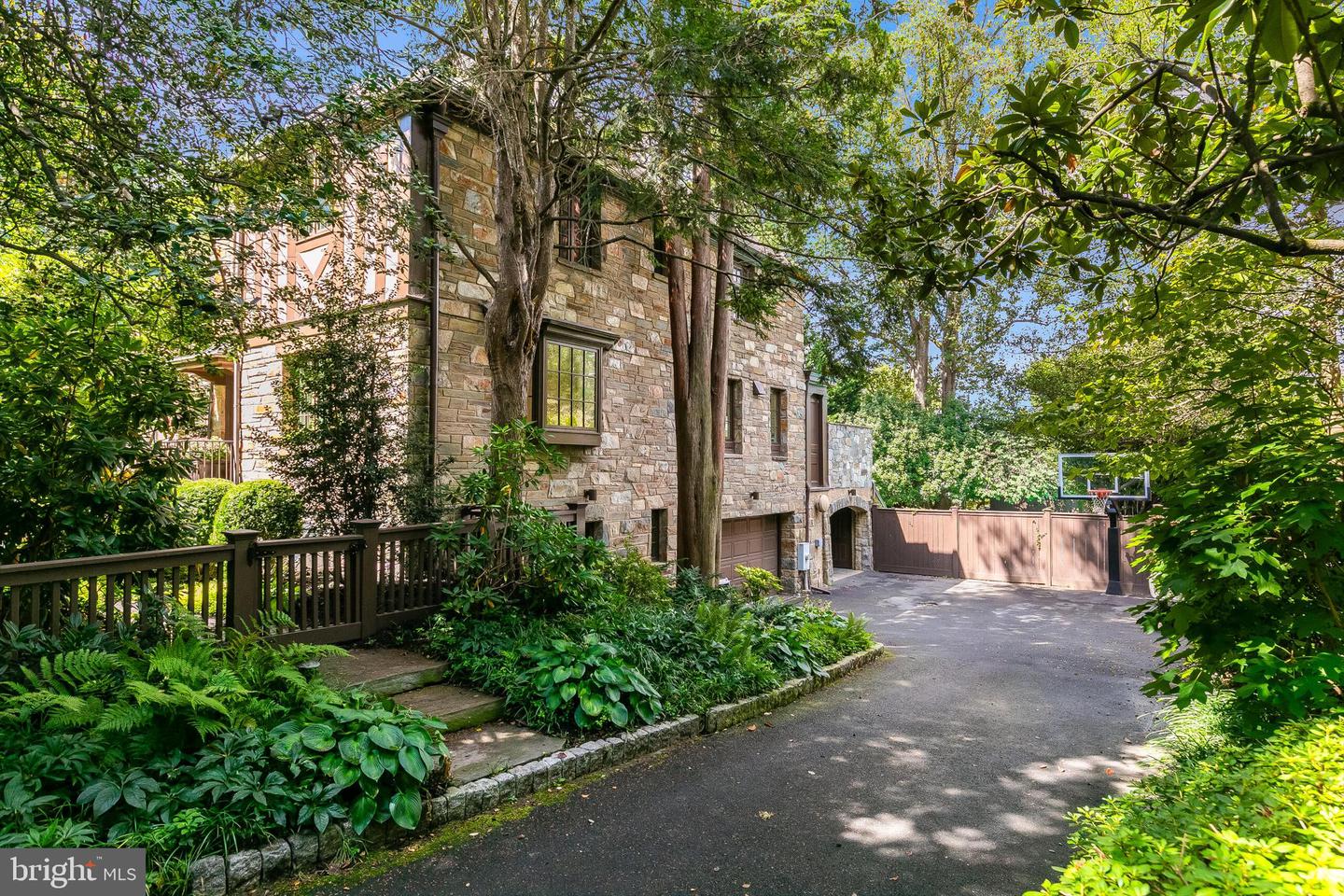 5033 TILDEN ST NW, WASHINGTON, District Of Columbia 20016, 6 Bedrooms Bedrooms, ,7 BathroomsBathrooms,Residential,For sale,5033 TILDEN ST NW,DCDC2223266 MLS # DCDC2223266