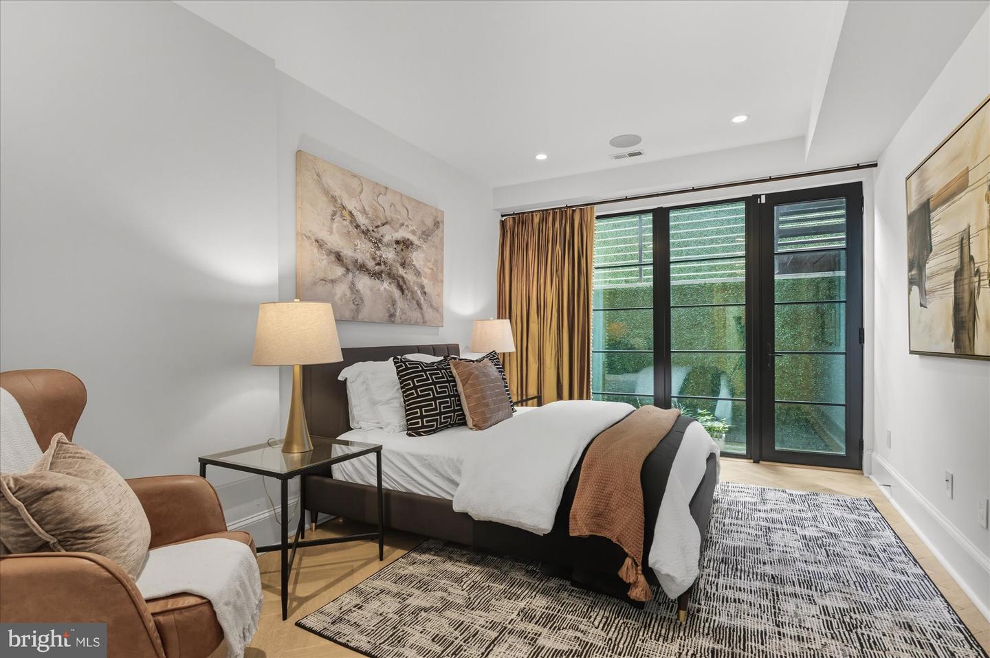 1309 R ST NW #1, WASHINGTON, District Of Columbia 20009, 3 Bedrooms Bedrooms, ,3 BathroomsBathrooms,Residential,For sale,1309 R ST NW #1,DCDC2223286 MLS # DCDC2223286