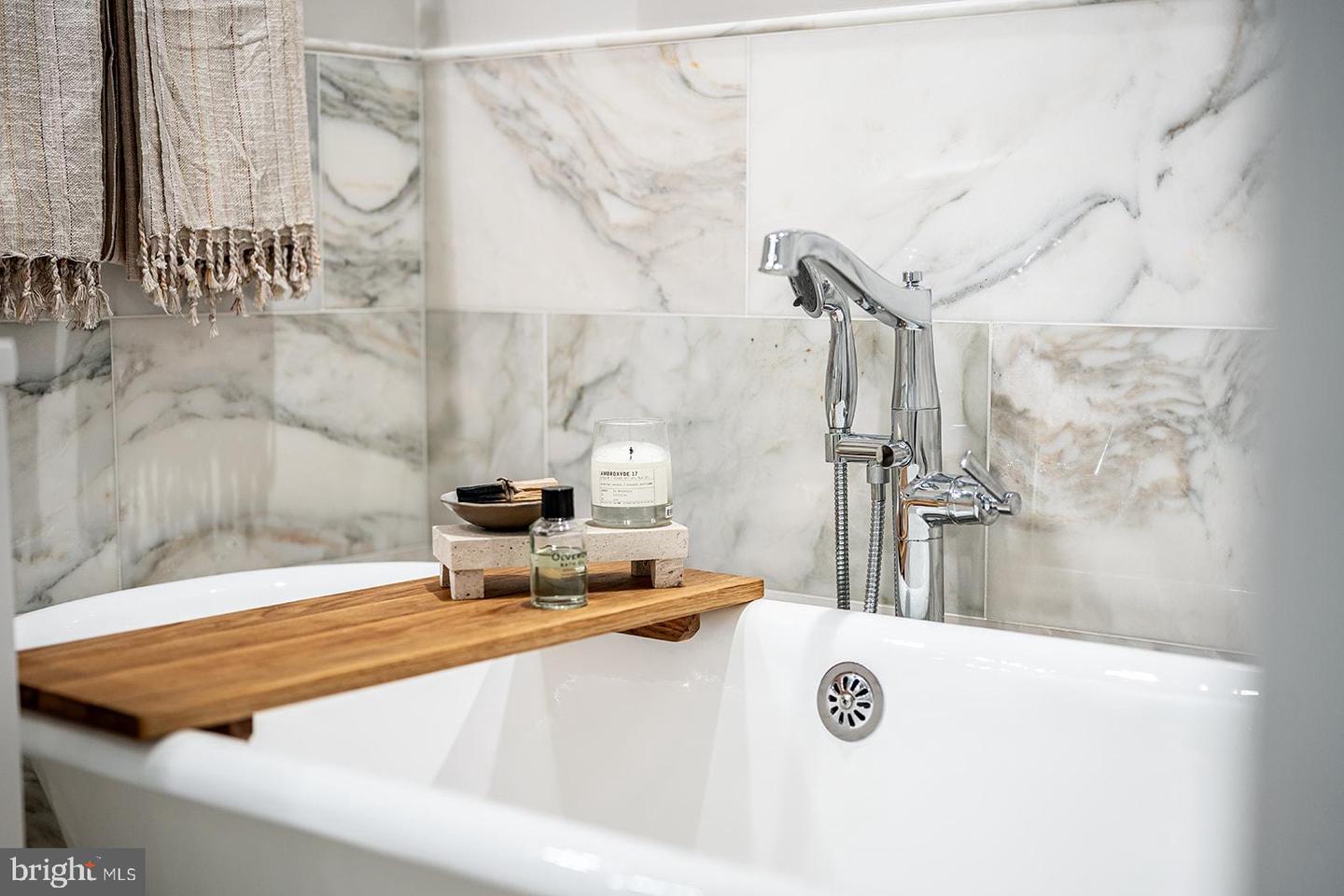 1309 R ST NW #1, WASHINGTON, District Of Columbia 20009, 3 Bedrooms Bedrooms, ,3 BathroomsBathrooms,Residential,For sale,1309 R ST NW #1,DCDC2223286 MLS # DCDC2223286