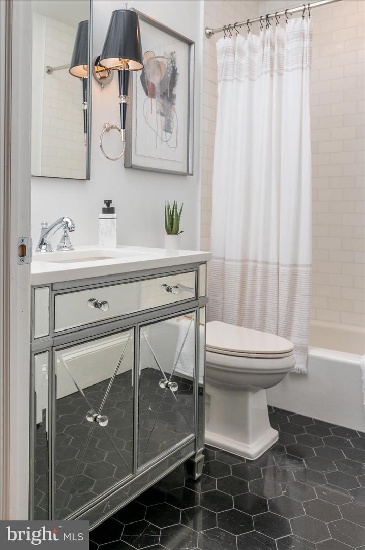 1309 R ST NW #1, WASHINGTON, District Of Columbia 20009, 3 Bedrooms Bedrooms, ,3 BathroomsBathrooms,Residential,For sale,1309 R ST NW #1,DCDC2223286 MLS # DCDC2223286