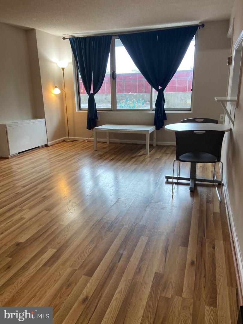 2500 N VAN DORN ST #213, ALEXANDRIA, Virginia 22302, ,1 BathroomBathrooms,Residential,For sale,2500 N VAN DORN ST #213,VAAX2049968 MLS # VAAX2049968