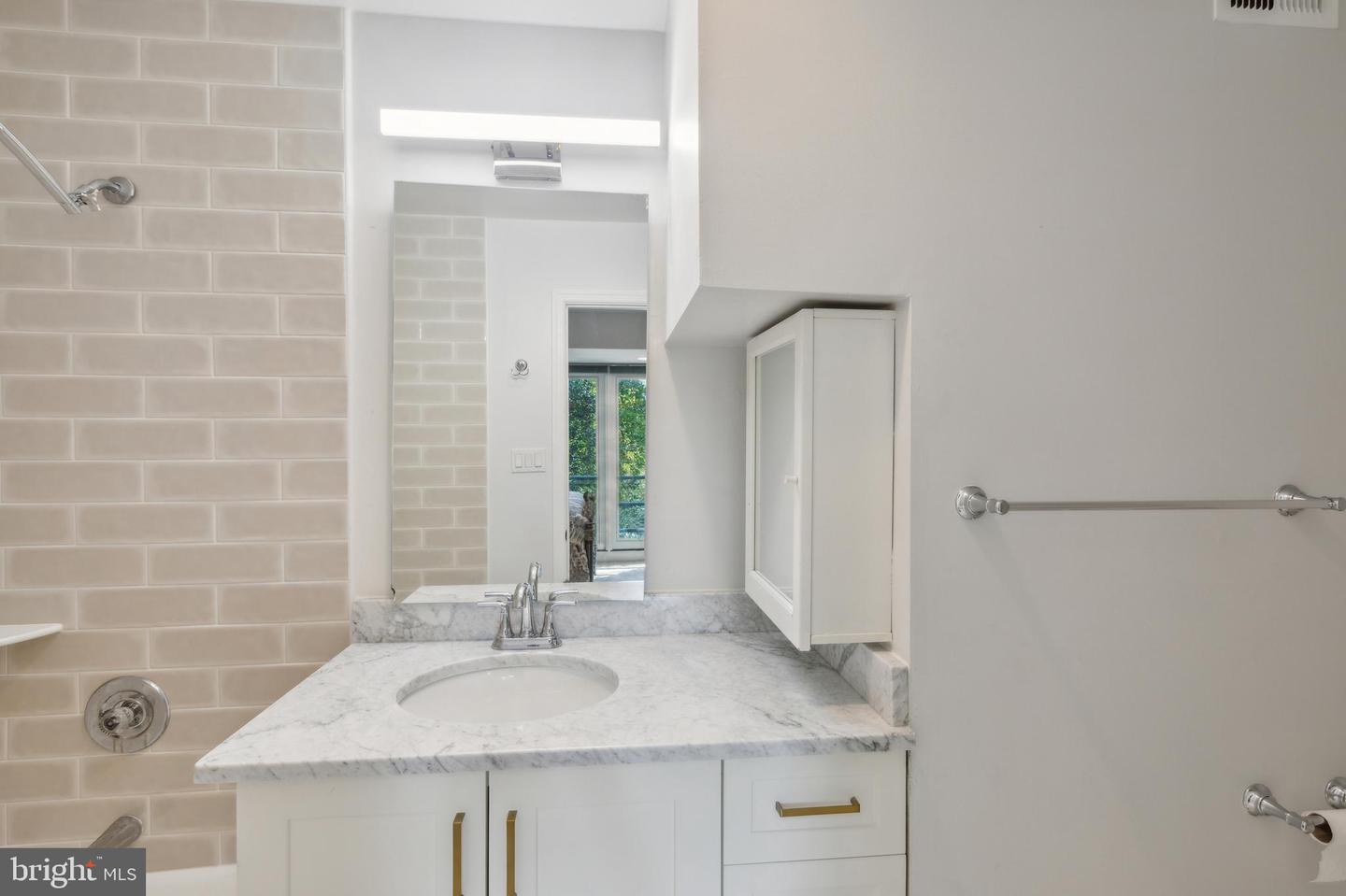 2519 I ST NW #1, WASHINGTON, District Of Columbia 20037, 2 Bedrooms Bedrooms, ,2 BathroomsBathrooms,Residential,For sale,2519 I ST NW #1,DCDC2223398 MLS # DCDC2223398 2519 I ST NW #1, WASHINGTON, District Of Columbia 20037, 2 Bedrooms Bedrooms, ,2 BathroomsBathrooms,Residential,For sale,2519 I ST NW #1,DCDC2223398 MLS # DCDC2223398